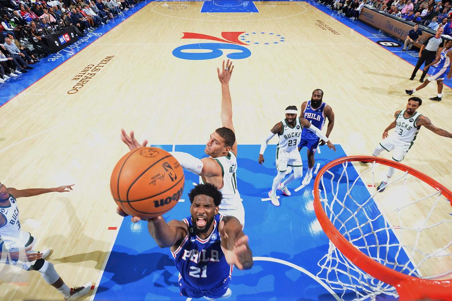 雄鹿B队横扫阿根廷男篮,恩比德惊艳世界 雄鹿B队横扫阿根廷男篮,恩比德惊艳世界