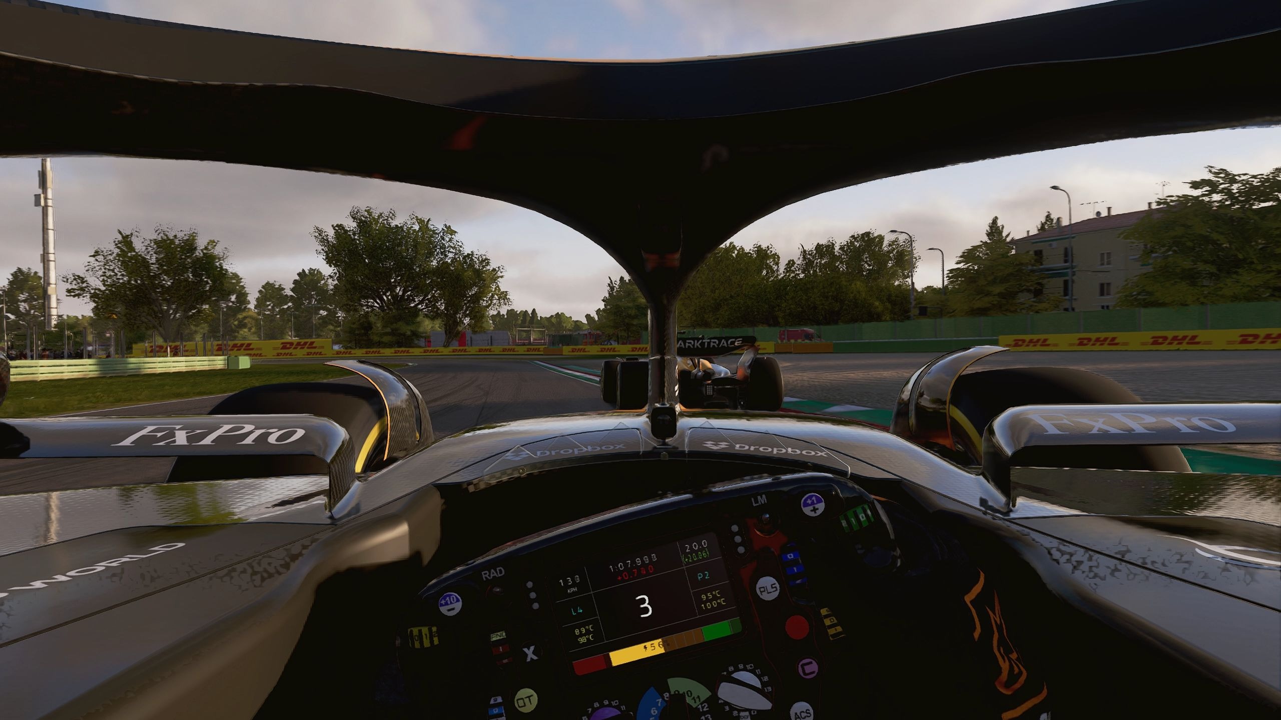 迈凯伦鏖战法拉利,周冠宇点燃赛场 迈凯伦鏖战法拉利,周冠宇点燃赛场