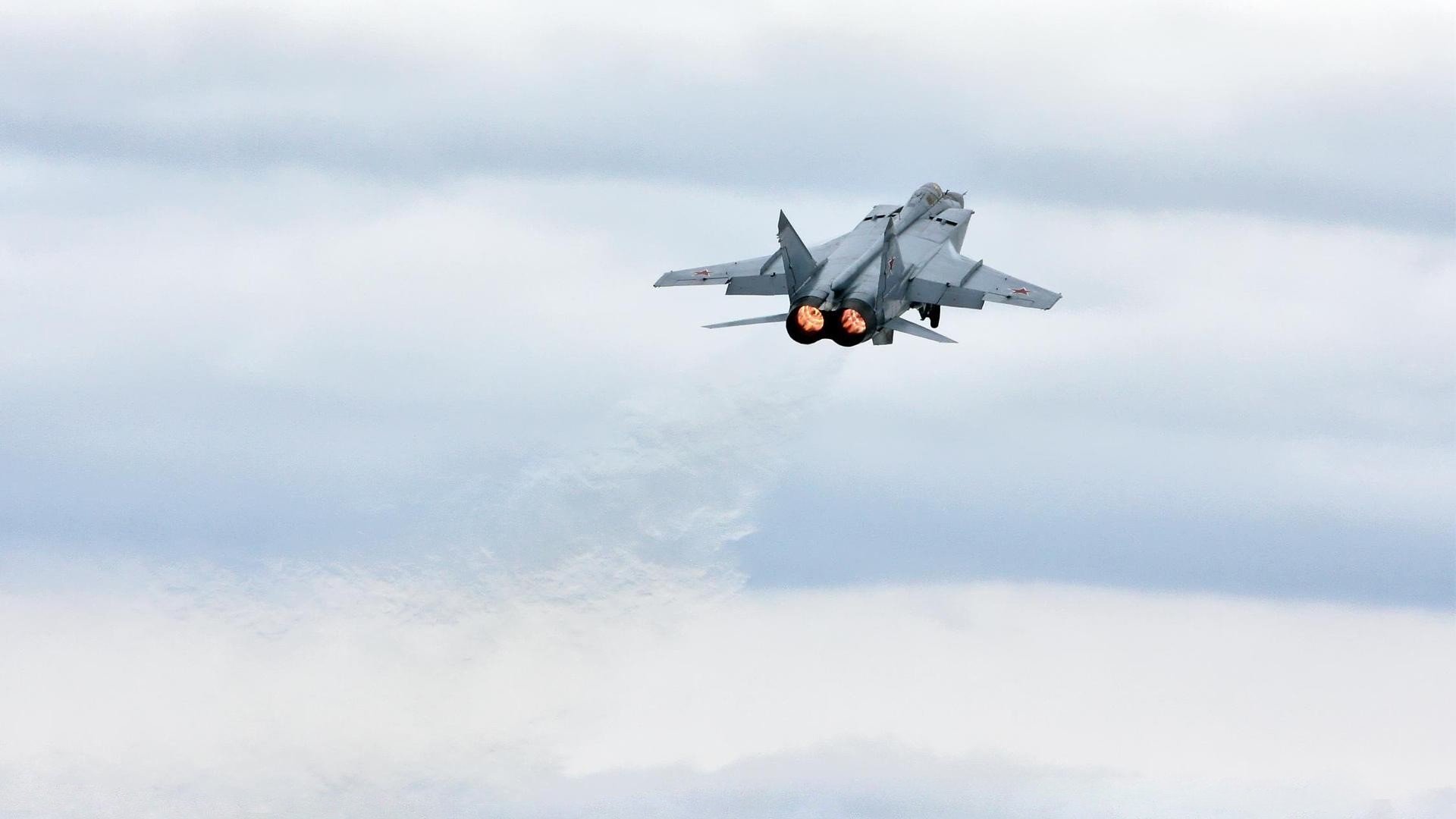 佛罗伦萨风暴席卷南非，李刚仁美加墨世界杯独揽大局