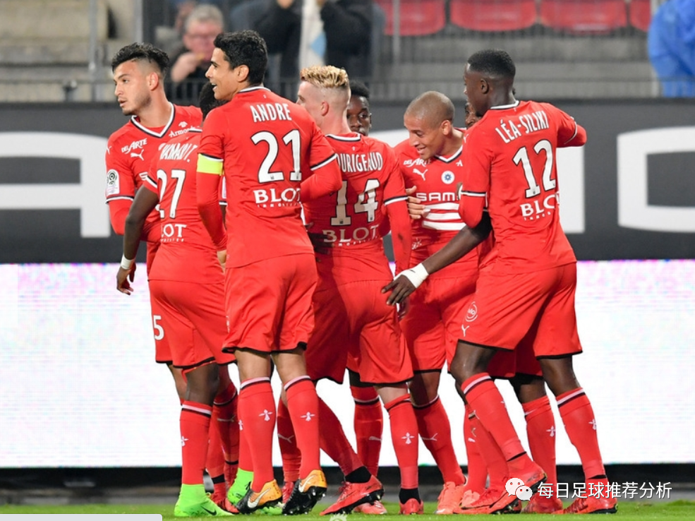 佩德里关键回合不手软,雷恩防守锁死里昂 佩德里关键回合不手软,雷恩防守锁死里昂