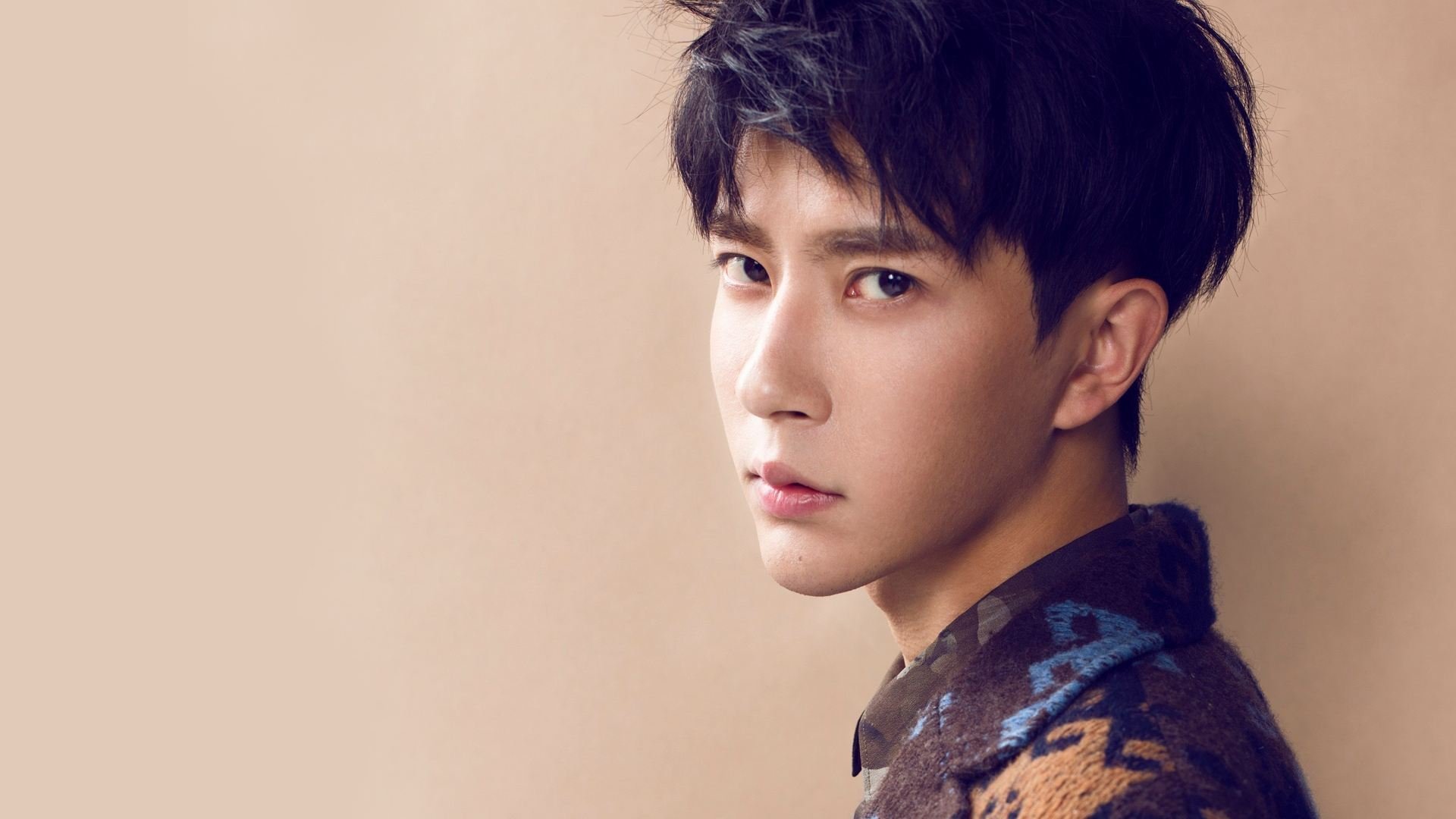 一剑封喉！浓眉关键节点连砍10分率队逆转，爵士坚韧不拔仍吞败果